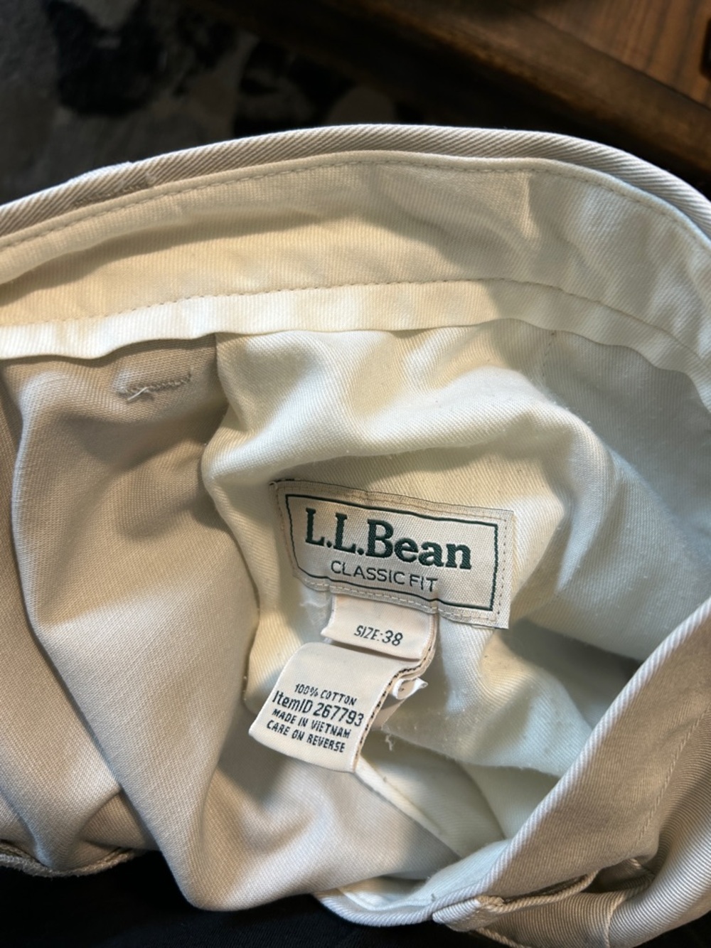 BUNDLE 5 Pairs L.L. Bean Men's Flat-Front Shorts in Light Beige - Picture 4 of 5